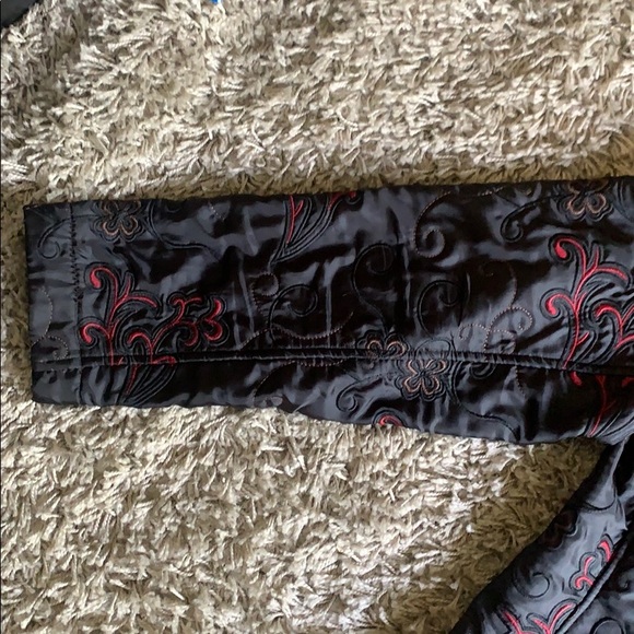 Chico’s Black Light Weight Puffer Jacket - Picture 4 of 6